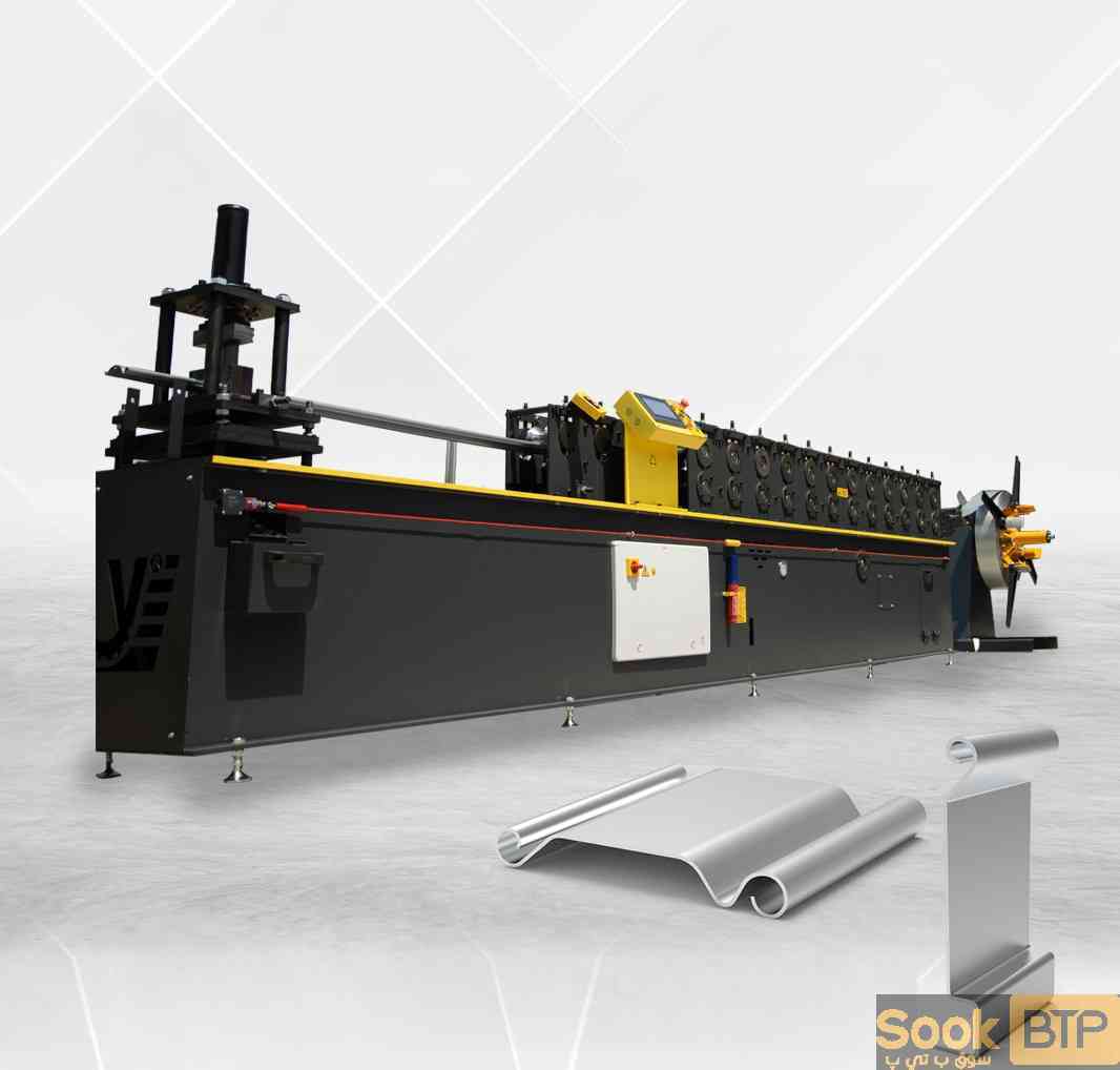 Machine profileuse pour lame de rideau métalliques